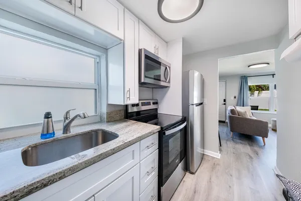 $2,500 | 717 Southwest 2nd Court, Delray Beach, FL 33444