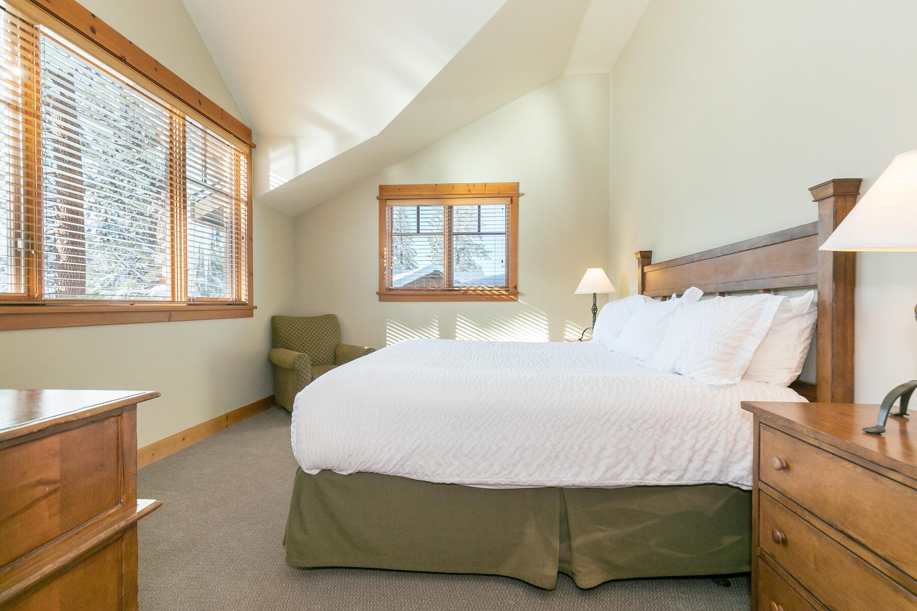 12229 Lookout Loop, Unit F513 Truckee, CA 96161 - Photo 19 of 28 a bedroom with a bed and window