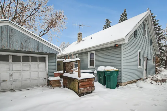 $169,000 | 1512 Glenwood Avenue, Joliet, IL 60435