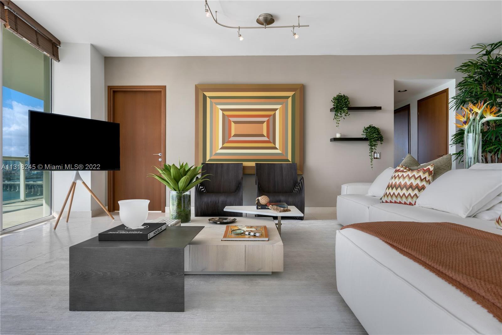 450 Alton Road, Unit 801 Miami Beach, FL 33139 - Photo 4 of 13 Gallery Image 4