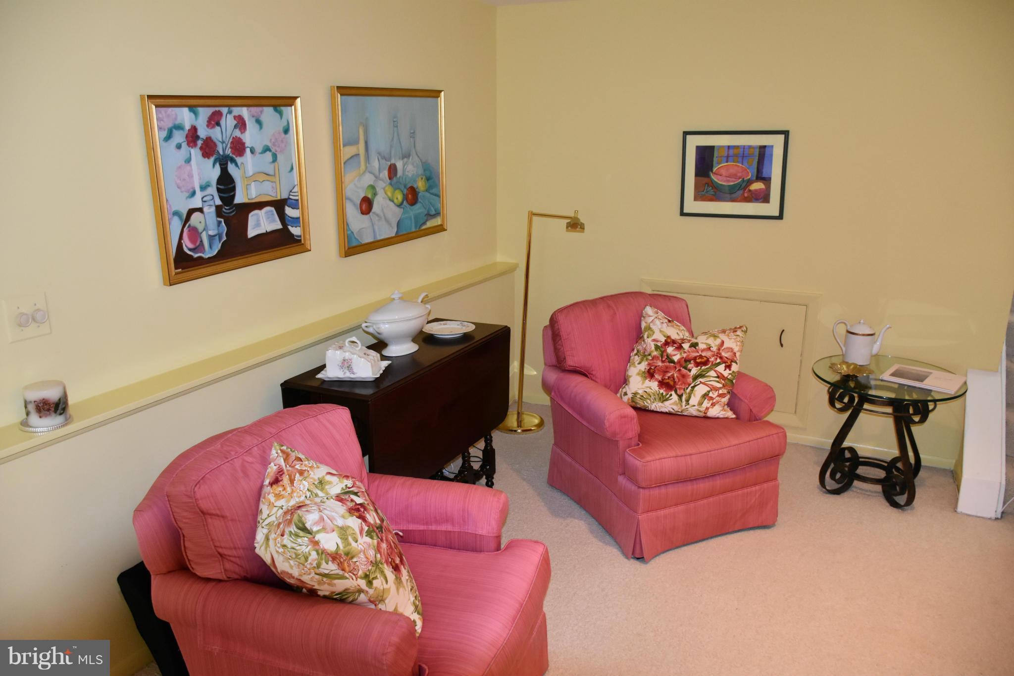 305 Radstock Road Catonsville, MD 21228 - Photo 22 of 26 Quiet seating area off family room