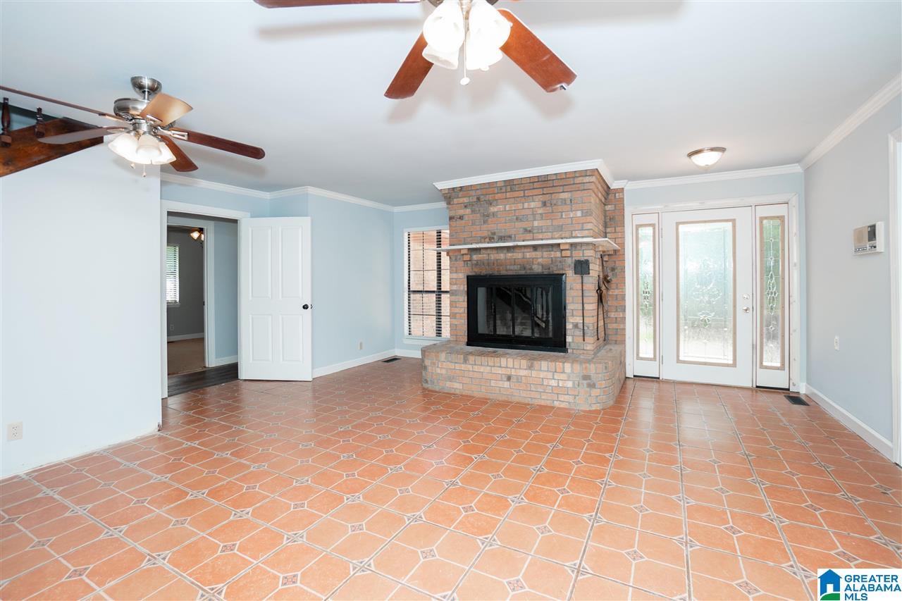 16 Oakview Circle Sylacauga, AL 35151 - Photo 4 of 37