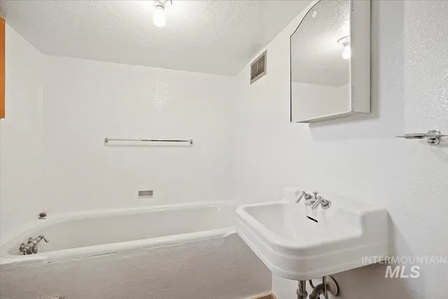 $399,000 | 234 North Idaho Street, Wendell, ID 83355