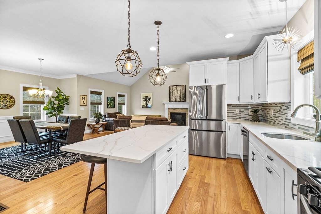 118 Moderator Way Bolton, MA 01740 - Photo 3 of 35 Gallery Image 3