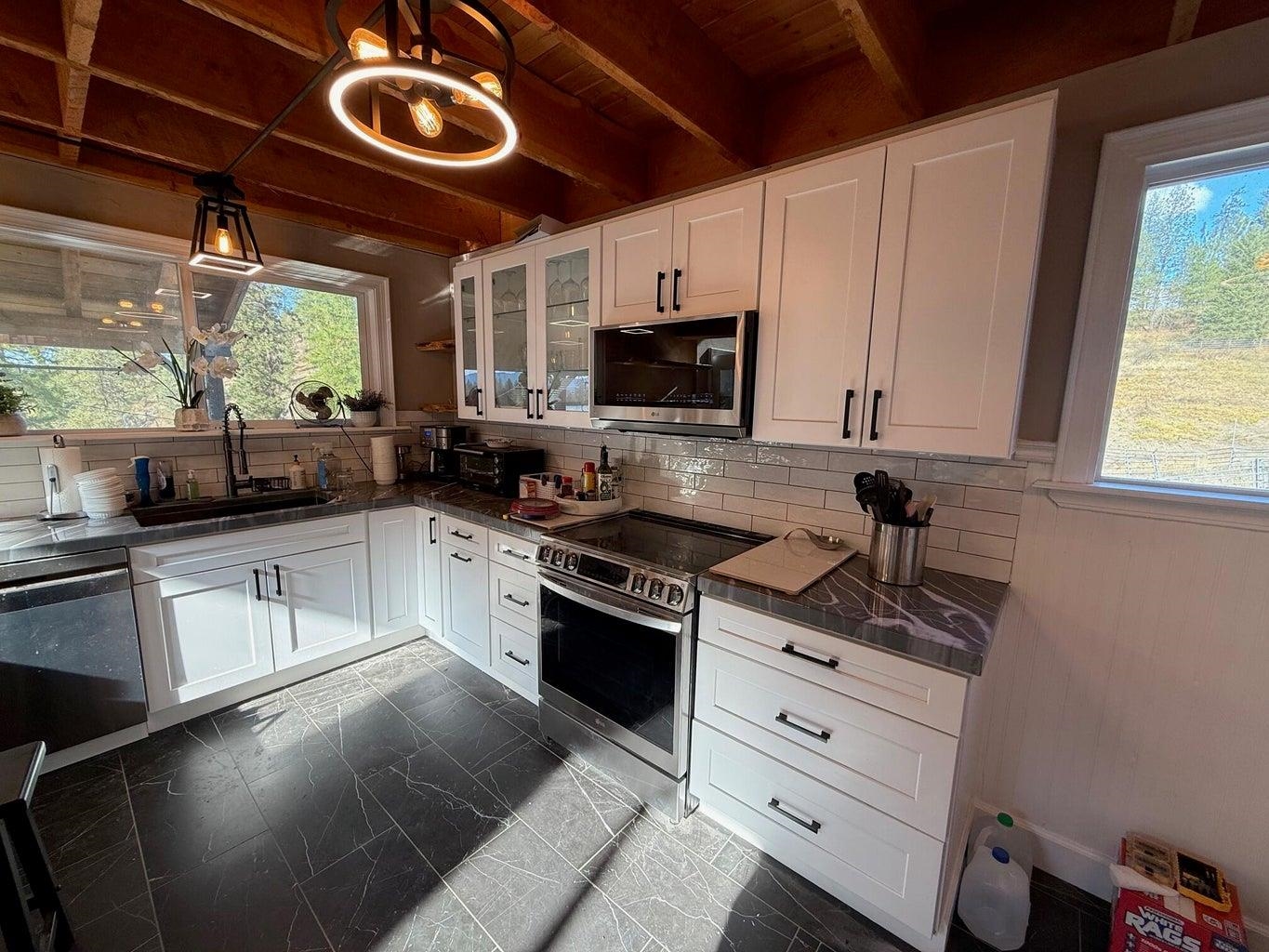 3226 Flyckt Road Chewelah, WA 99109 - Photo 3 of 25