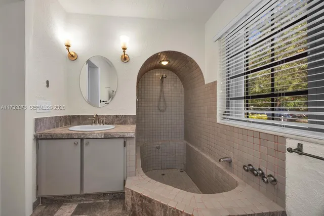 $1,490,000 | 234 Alesio Avenue, Coral Gables, FL 33134