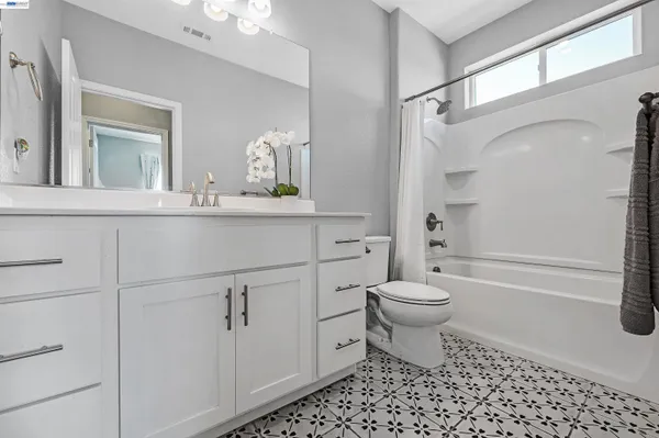 $670,000 | 1589 Friendly Street, Manteca, CA 95337