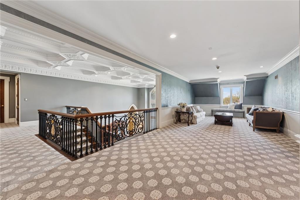 152 Justabout Road Venetia, PA 15367 - Photo 27 of 50 a living room with furniture