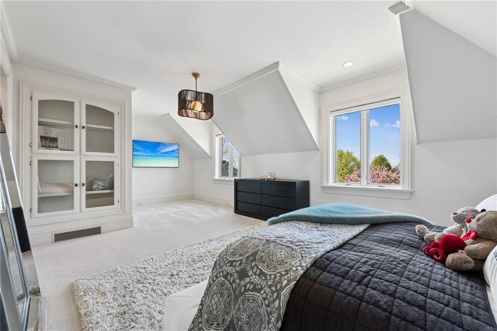 152 Justabout Road Venetia, PA 15367 - Photo 28 of 50 a bedroom with a bed and a large window