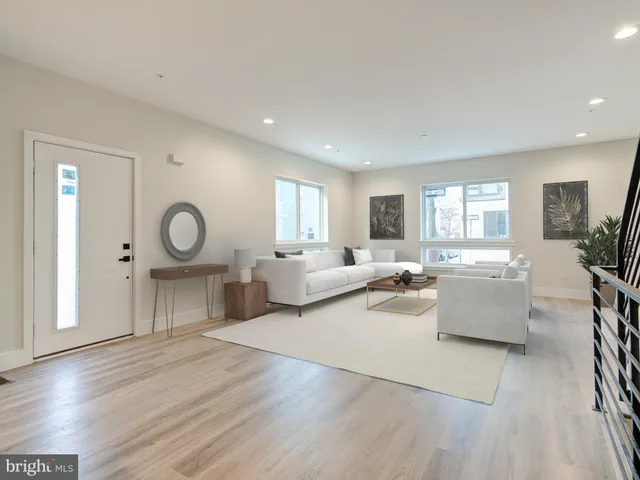 $3,600 | 632 Moyer Street, Philadelphia, PA 19125