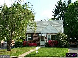 424 Lawrence Road Havertown, PA 19083 - Photo 1 of 1 front view of a house with a yard