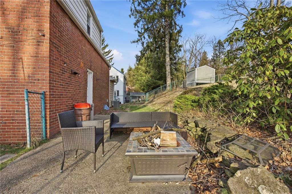 165 Spring Grove Road Pittsburgh, PA 15235 - Photo 17 of 19