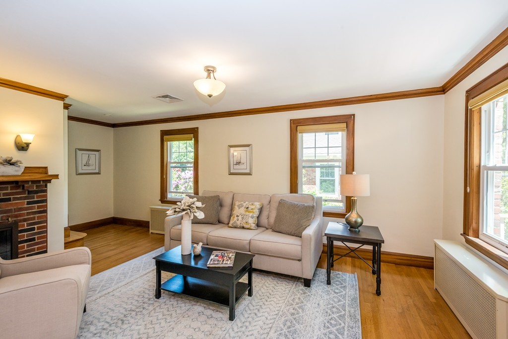 25 Valentine Road Arlington, MA 02476 - Photo 2 of 13