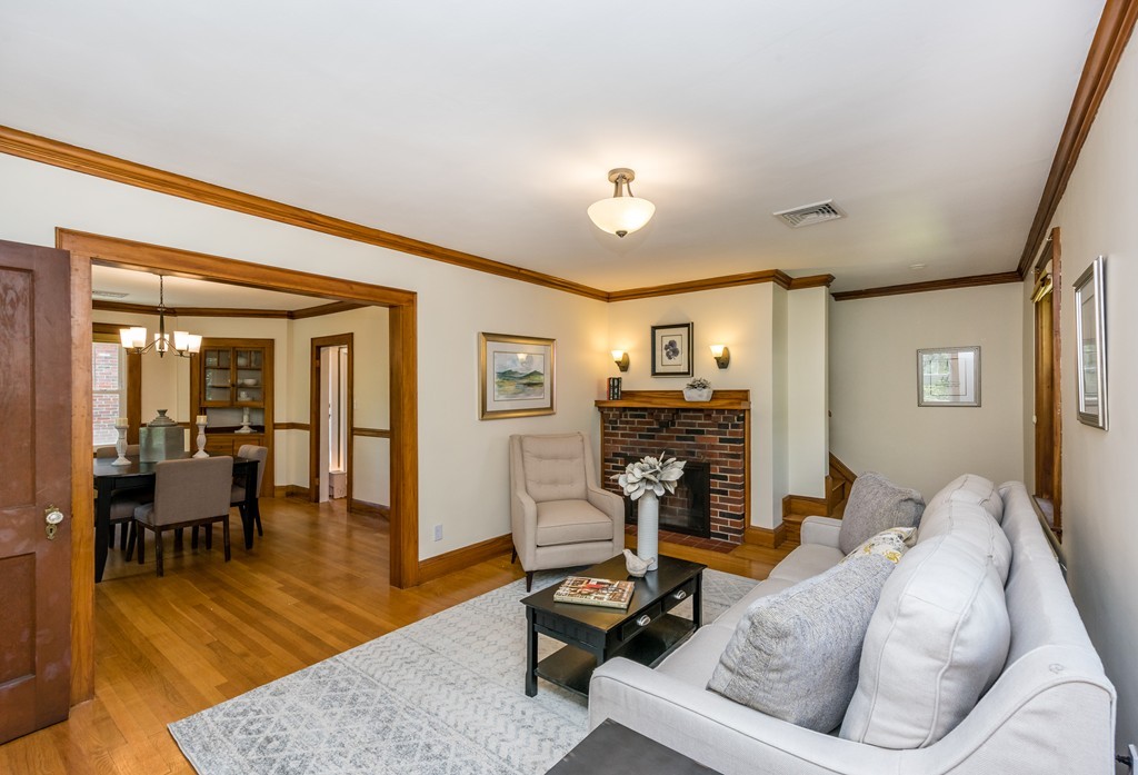 25 Valentine Road Arlington, MA 02476 - Photo 3 of 13