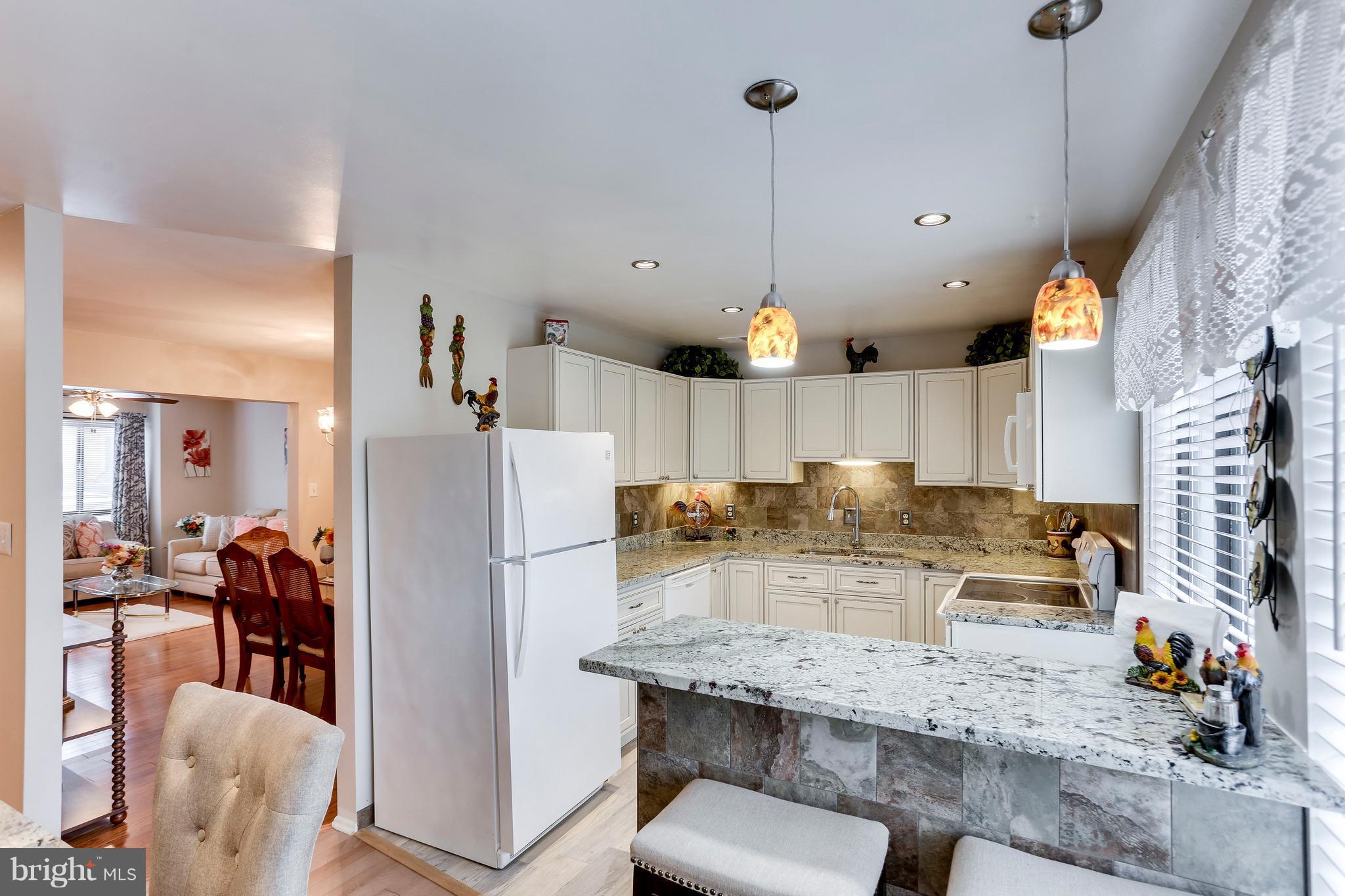 8723 Ridge Hollow Court Springfield, VA 22152 - Photo 13 of 29 Kitchen.
