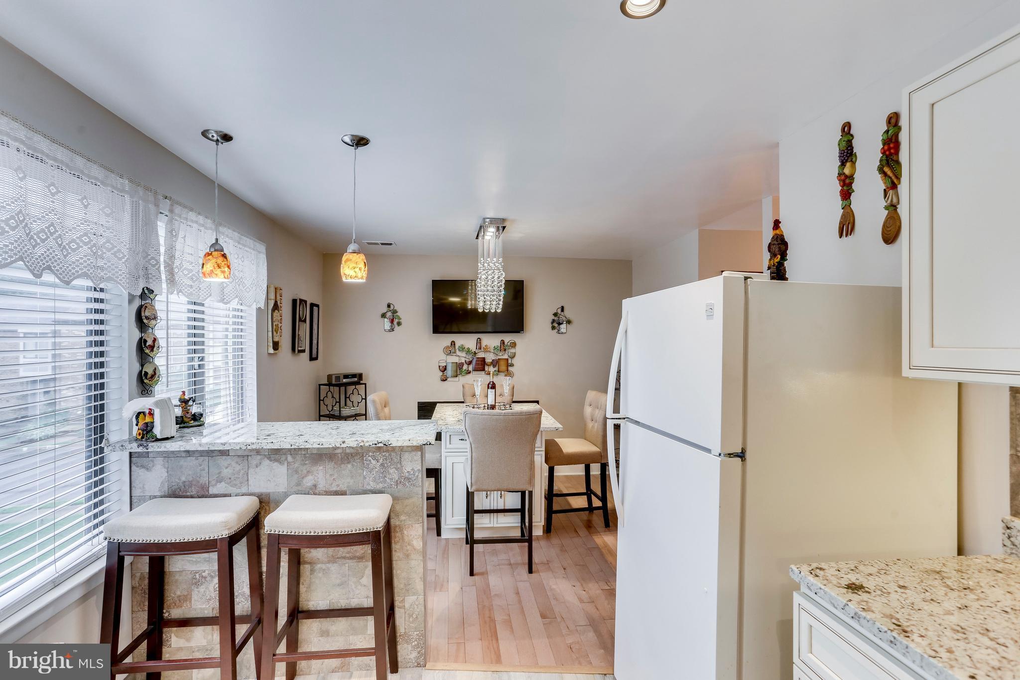 8723 Ridge Hollow Court Springfield, VA 22152 - Photo 15 of 29 Kitchen.