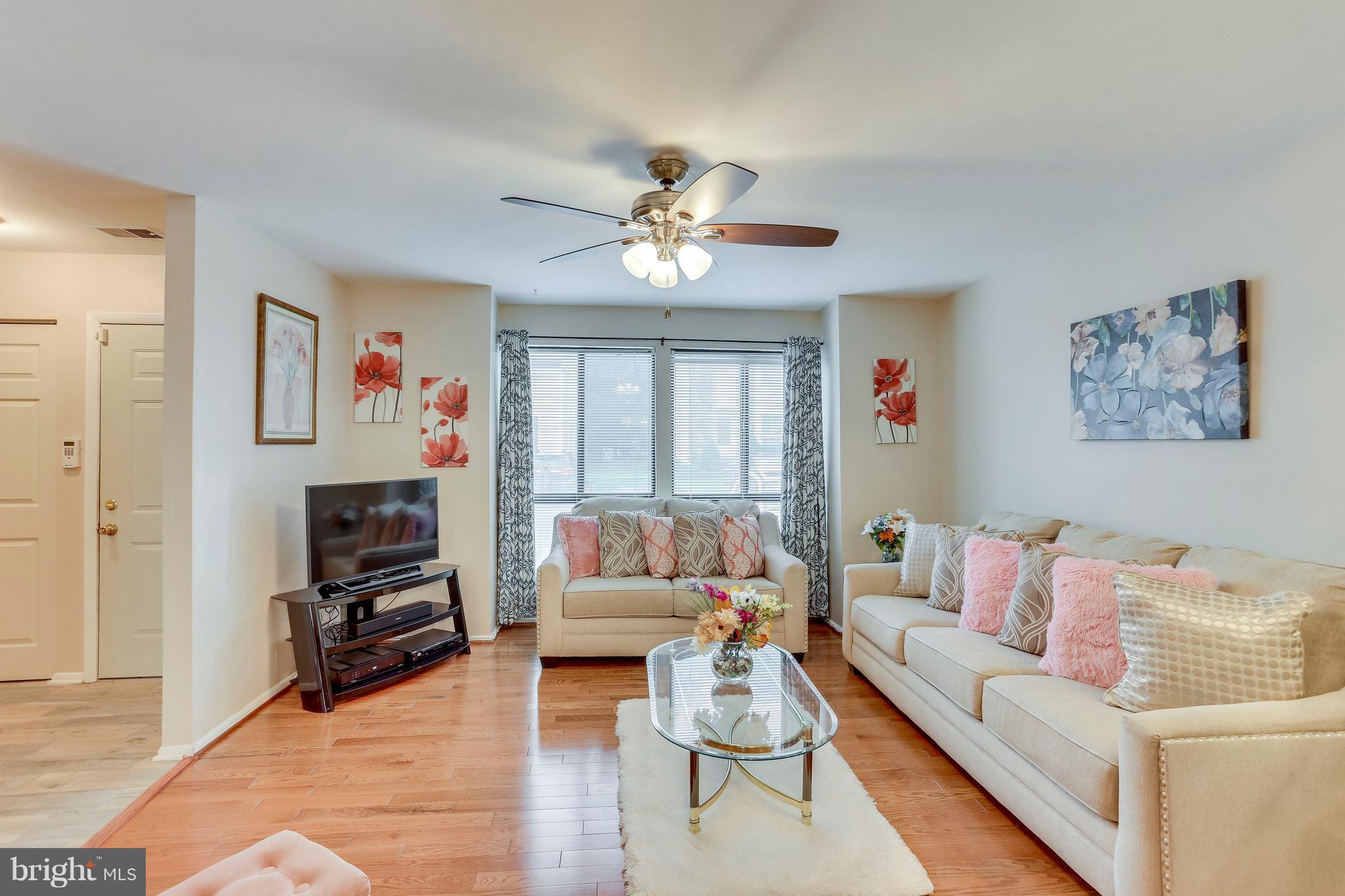 8723 Ridge Hollow Court Springfield, VA 22152 - Photo 6 of 29 Living Room.