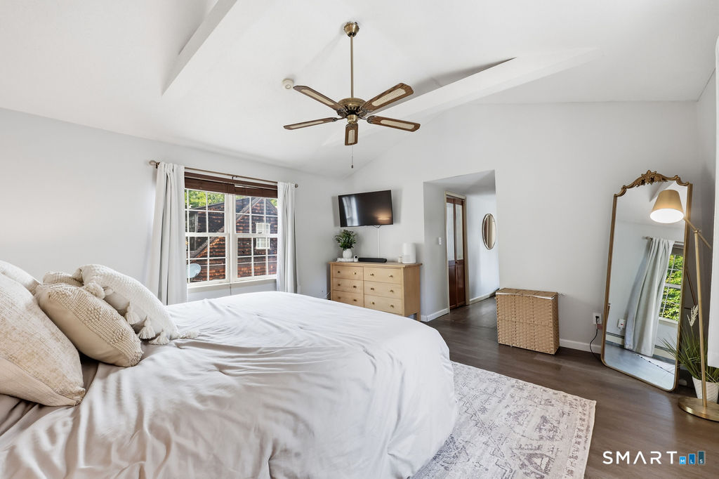 428 Welchs Point Road Milford, CT 06460 - Photo 15 of 40 Gallery Image 15