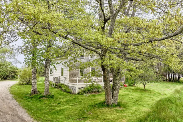 $499,000 | 522 Ferry Road, Islesboro, ME 04848