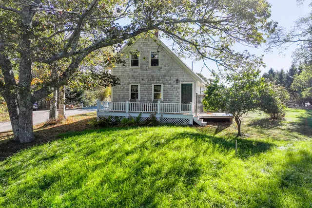 $499,000 | 522 Ferry Road, Islesboro, ME 04848