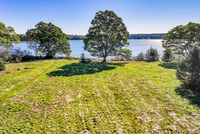 $499,000 | 522 Ferry Road, Islesboro, ME 04848