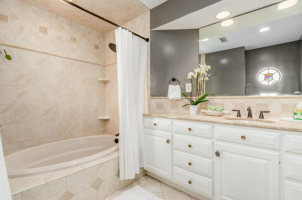2036 Westover Road Columbus, OH 43221 - Photo 43 of 54 42