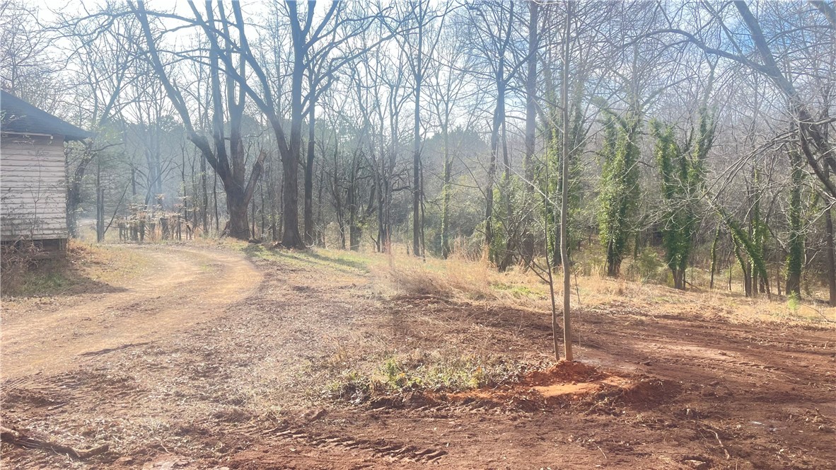 2704 Walhalla Highway Six Mile, SC 29682 - Photo 33 of 37