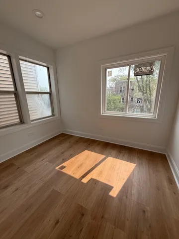 $1,500 | 7841 South Essex Avenue, Unit 2N, Chicago, IL 60649