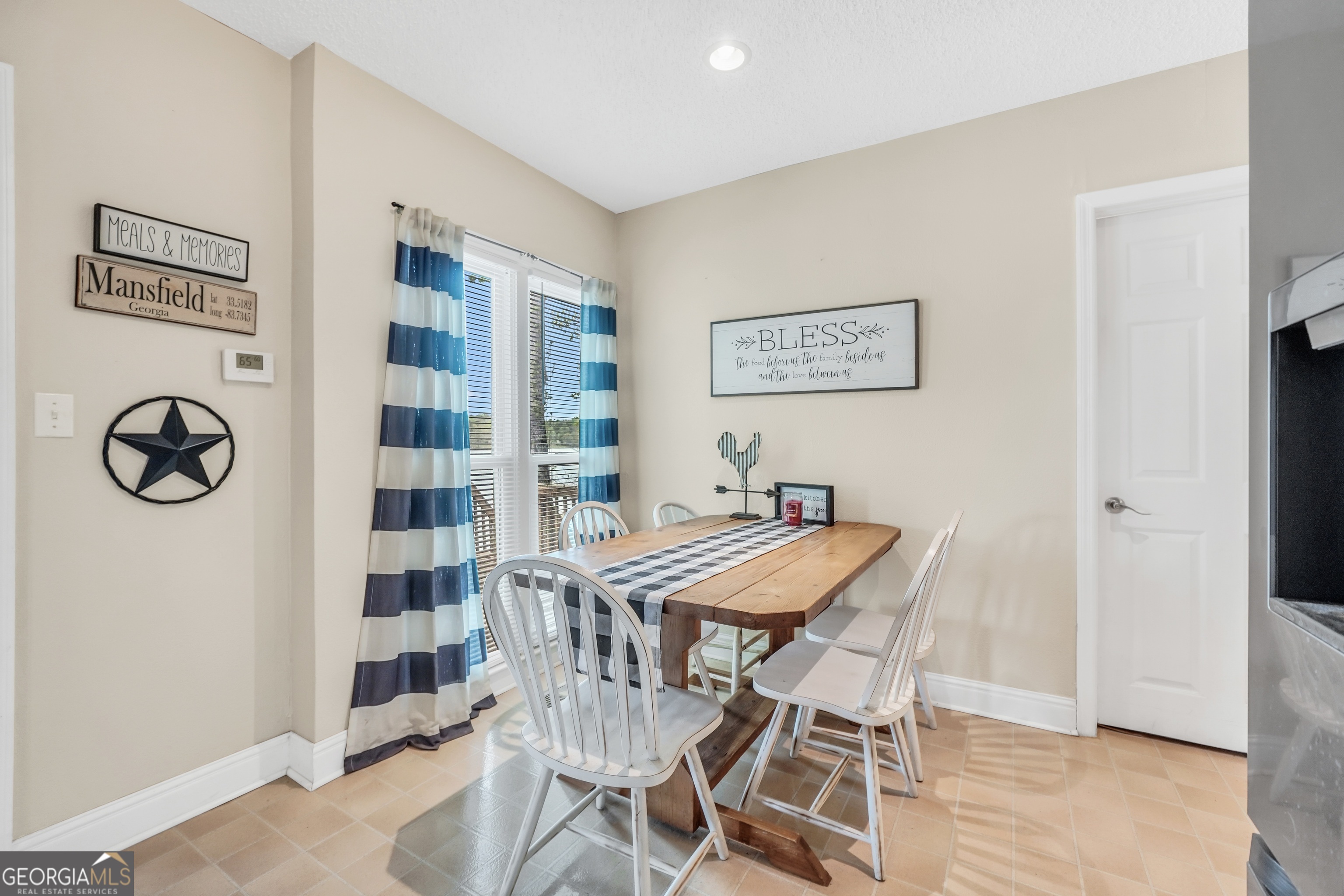 216 Deep Water Road Mansfield, GA 30055 - Photo 5 of 51