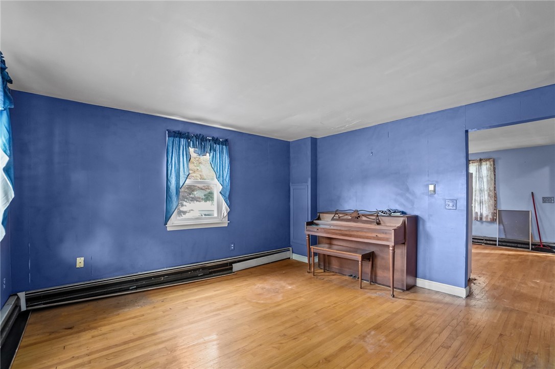 119 Rounds Avenue East Providence, RI 02915 - Photo 3 of 21
