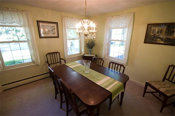 8 Harrow Road Norwood, MA 02062 - Photo 10 of 30 Gallery Image 10