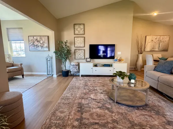 $435,000 | 1256 Cameron Circle, Neenah, WI 54956
