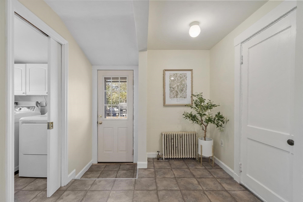 54 Pratt Street Reading, MA 01867 - Photo 15 of 41