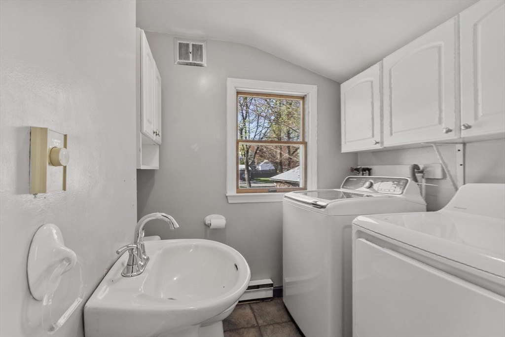 54 Pratt Street Reading, MA 01867 - Photo 31 of 41