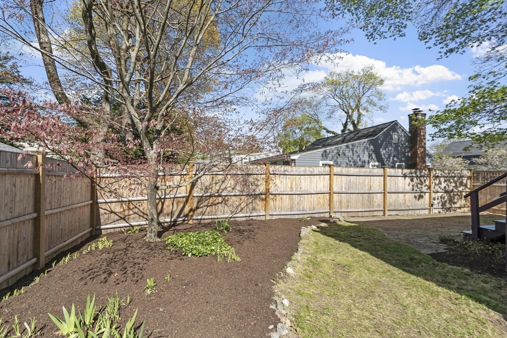 54 Pratt Street Reading, MA 01867 - Photo 39 of 41