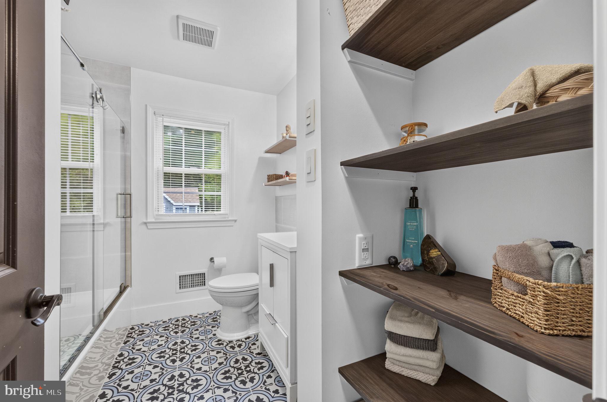 413 Clarksville Road Princeton Junction, NJ 08550 - Photo 7 of 26 Gallery Image 7