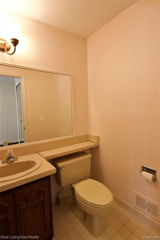 1239 Oakwood Court, Unit 29 Rochester, MI 48307 - Photo 15 of 30