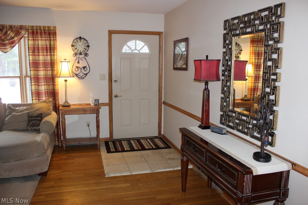 5786 Dailey Road New Franklin, OH 44319 - Photo 13 of 33 Front entrance with wood floors to living room*