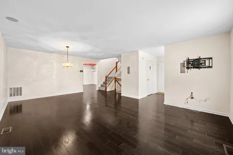 $440,000 | 12 Augustus Court, Unit 6, Reisterstown, MD 21136