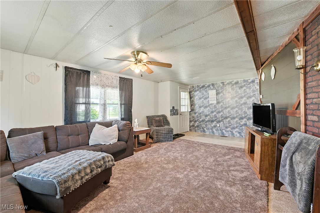 100 Raleigh Drive Elyria, OH 44035 - Photo 7 of 41 Gallery Image 7