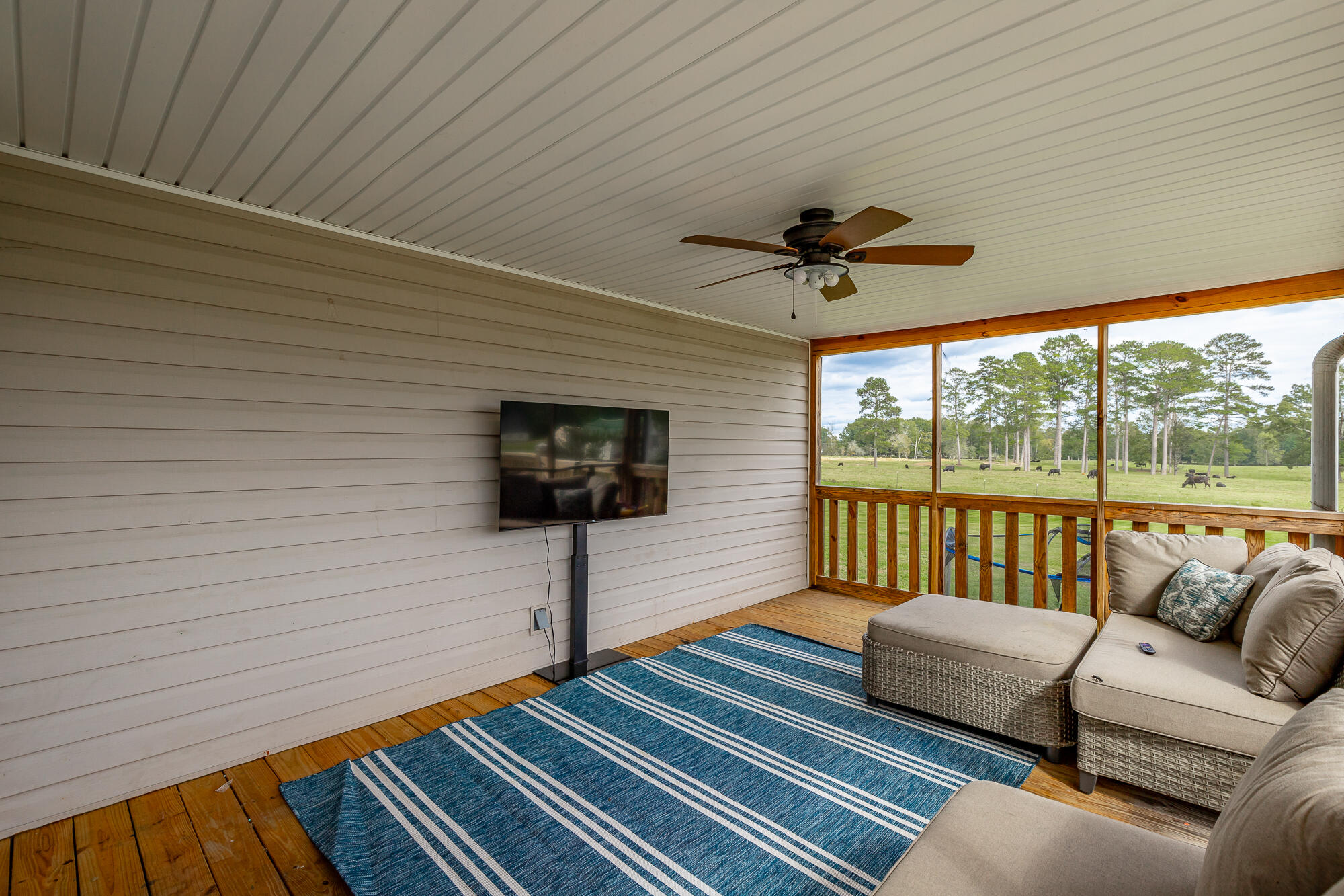261 Roy Bird Road Rock Spring, GA 30739 - Photo 53 of 66 Lounge Area