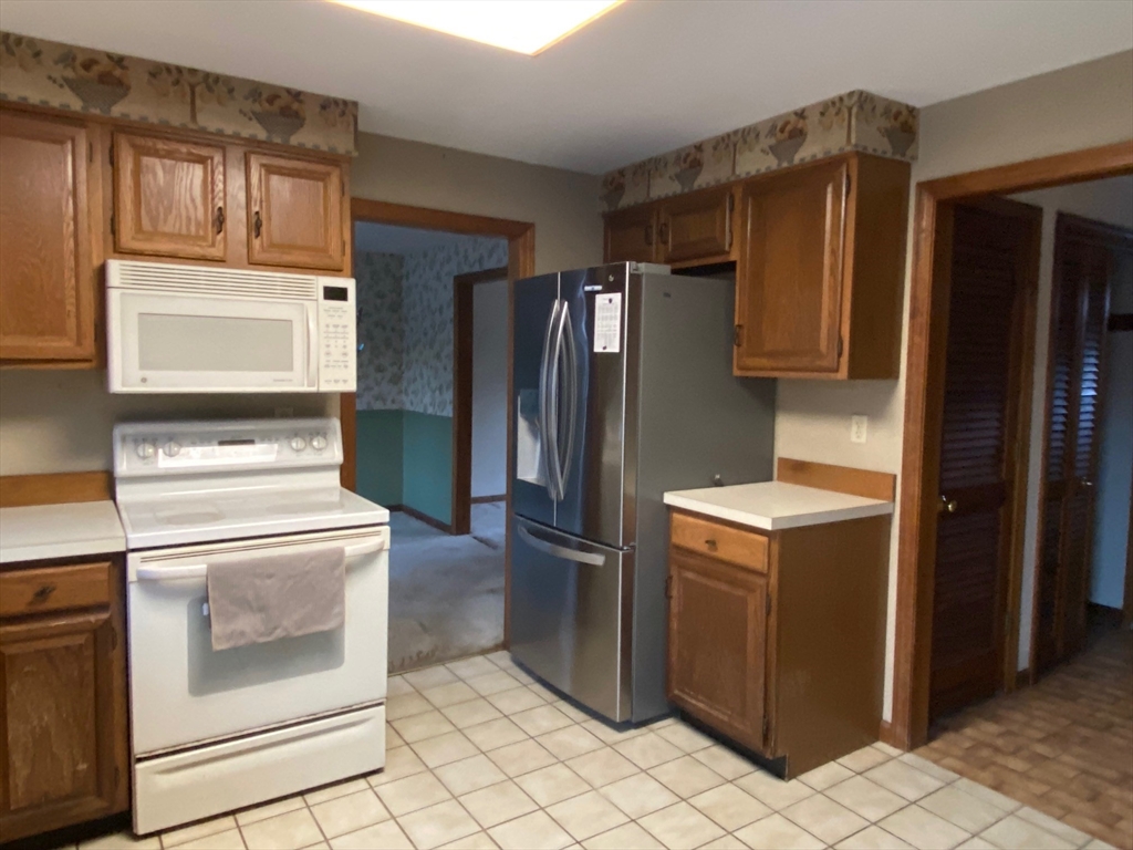 19 Bens Way Hopedale, MA 01747 - Photo 11 of 42