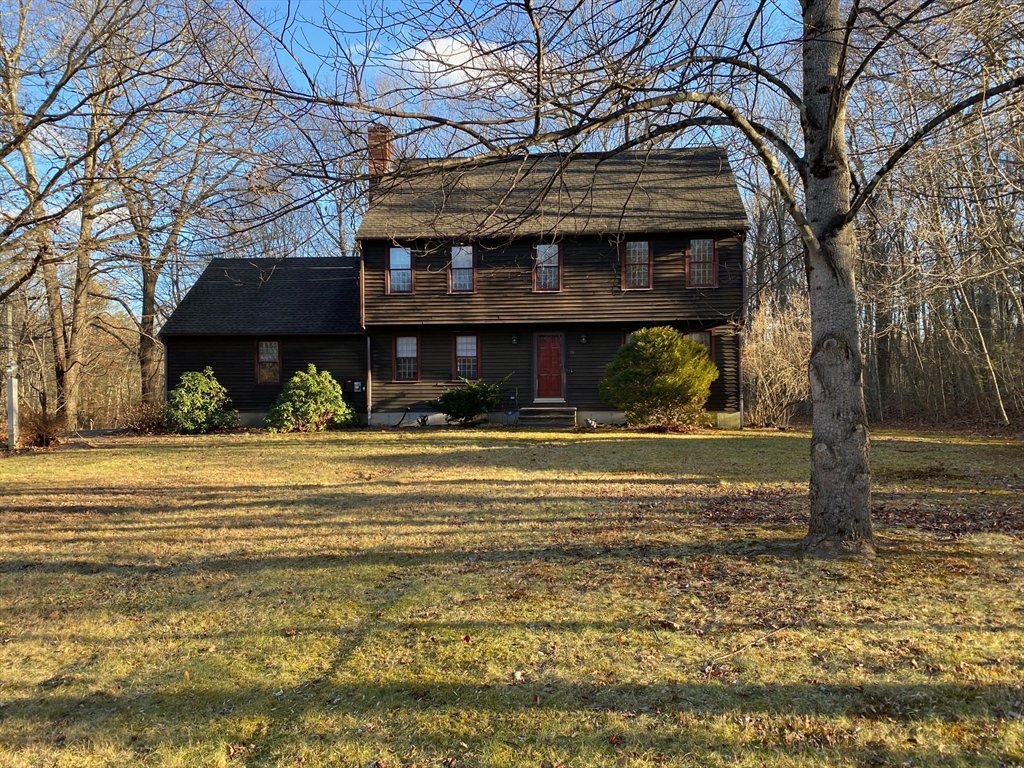 19 Bens Way Hopedale, MA 01747 - Photo 3 of 42