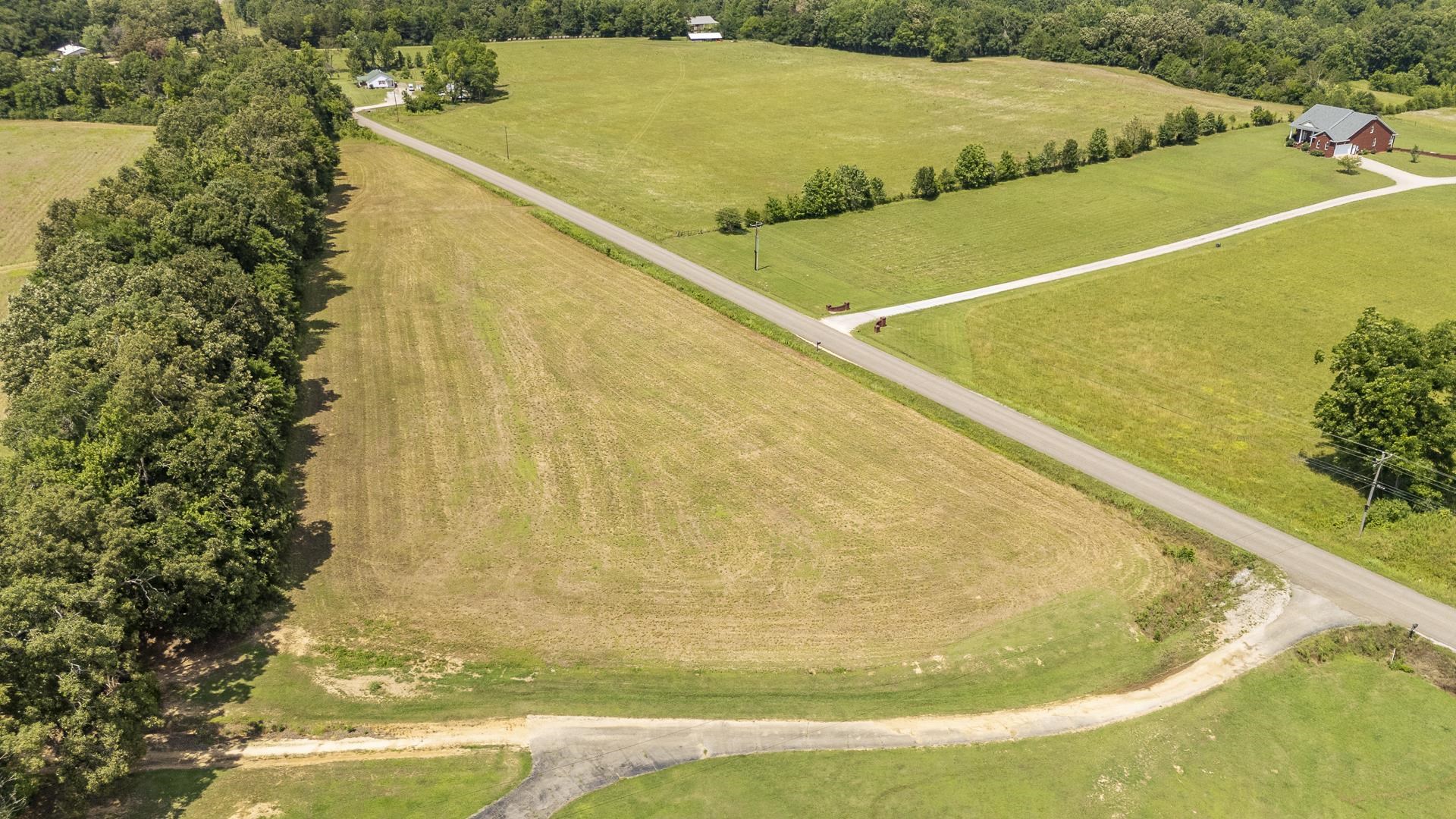 10157 Clifton Road Savannah, TN 38372 - Photo 19 of 40