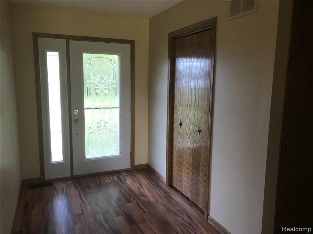 3960 West Coon Lake Road Howell, MI 48843 - Photo 3 of 40