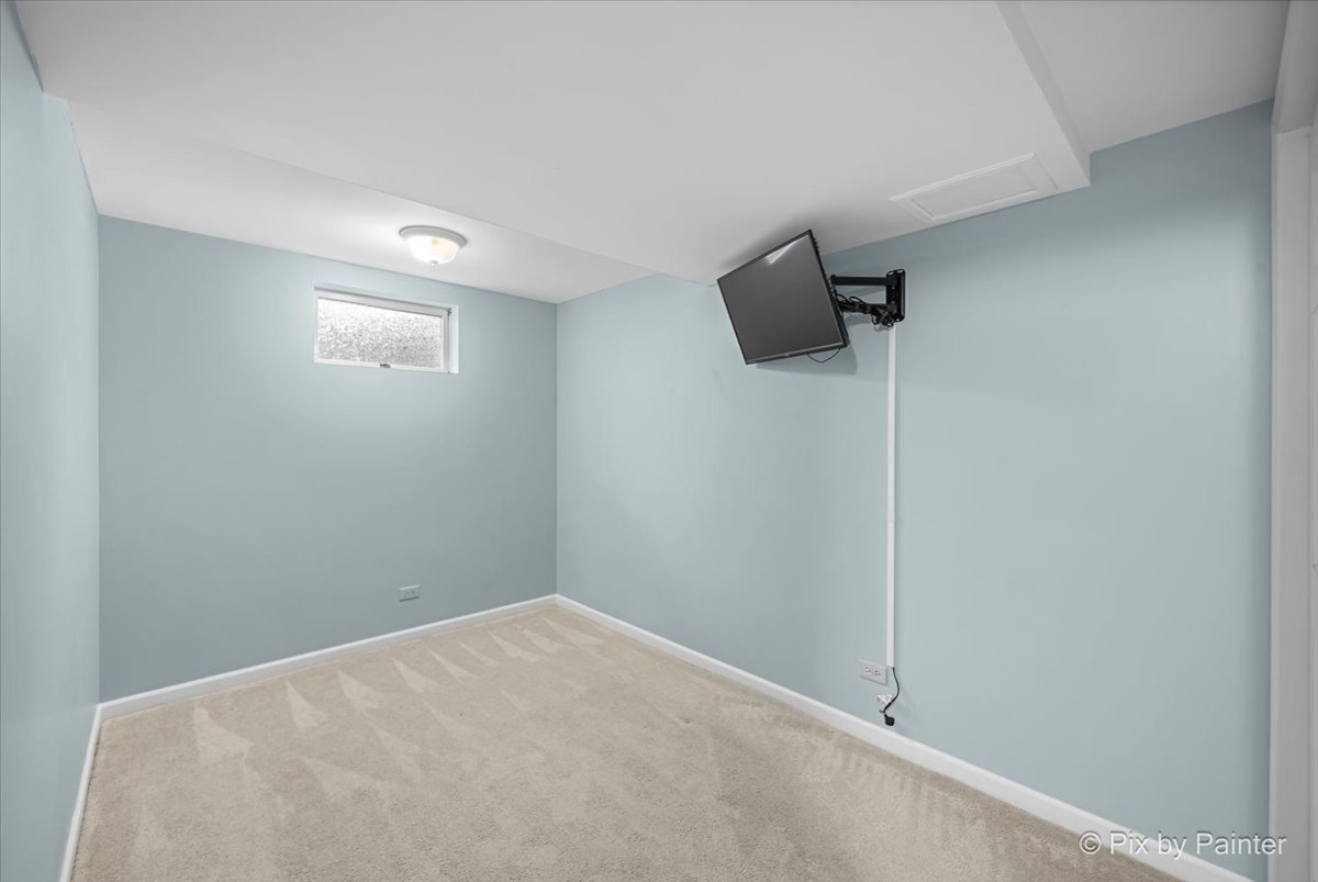 612 Rosedale Avenue Roselle, IL 60172 - Photo 45 of 71 Gallery Image 45