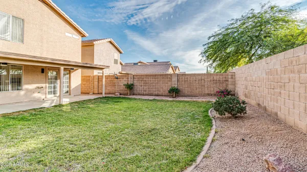 $2,700 | 17220 North 40th Place, Phoenix, AZ 85032