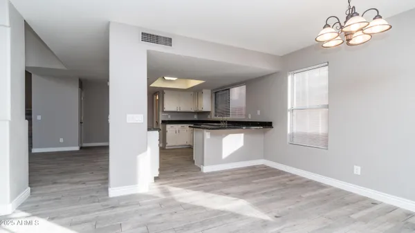 $2,700 | 17220 North 40th Place, Phoenix, AZ 85032