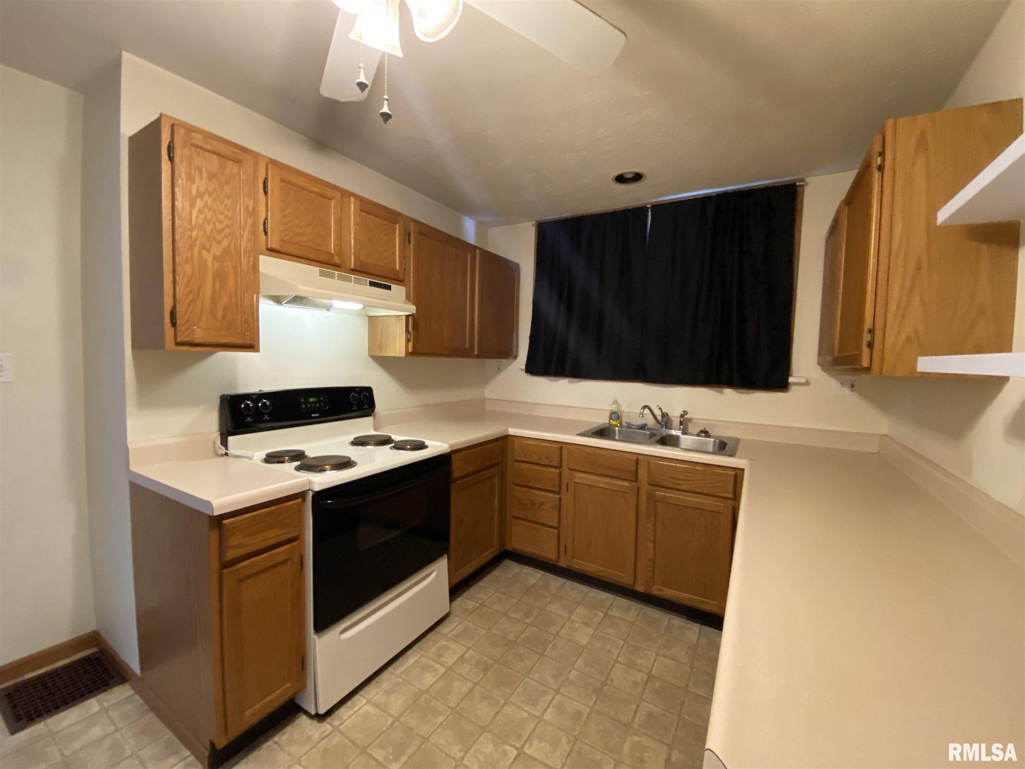 1308 North Rutledge Street Springfield, IL 62702 - Photo 6 of 19