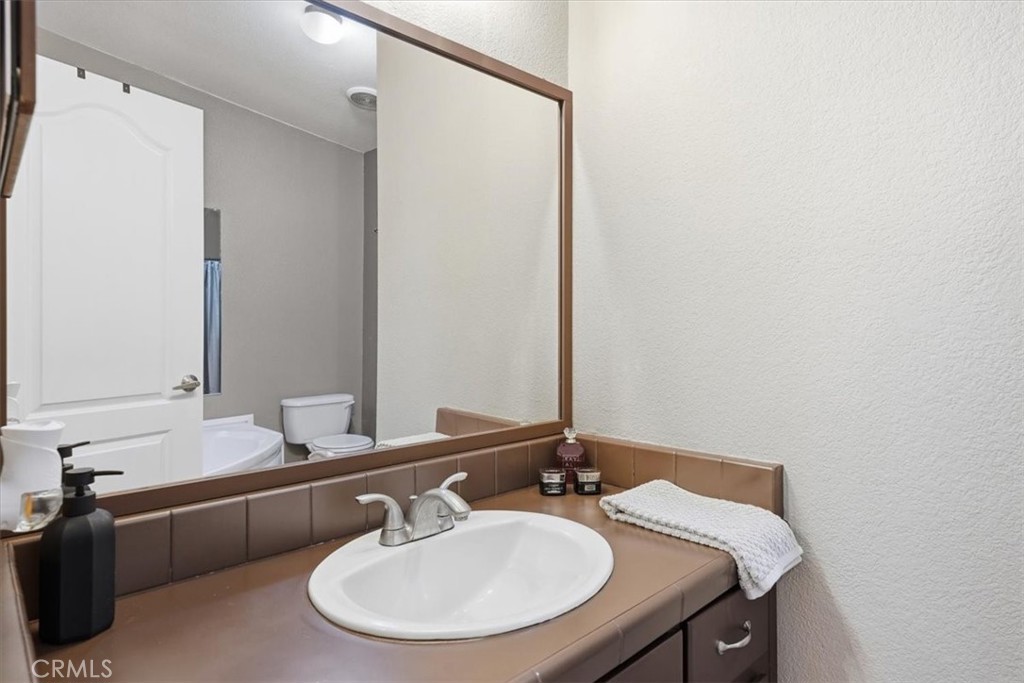 16600 Downey Avenue, Unit 104 Paramount, CA 90723 - Photo 21 of 24